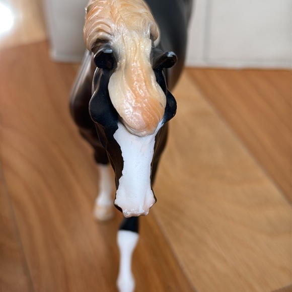 Peter Stone Kris Kringle Ehorse Series Horse - Picture 6 of 13